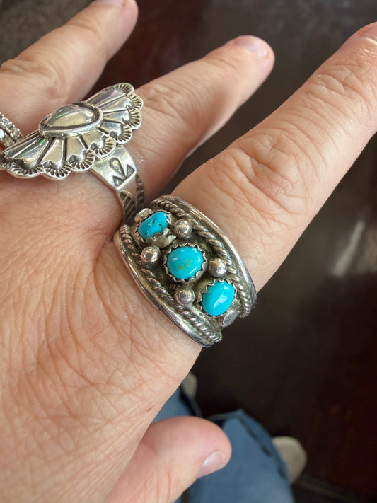Three stone band