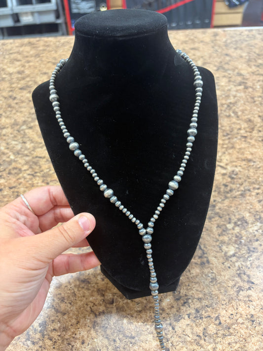 Graduated Pearl Lariat
